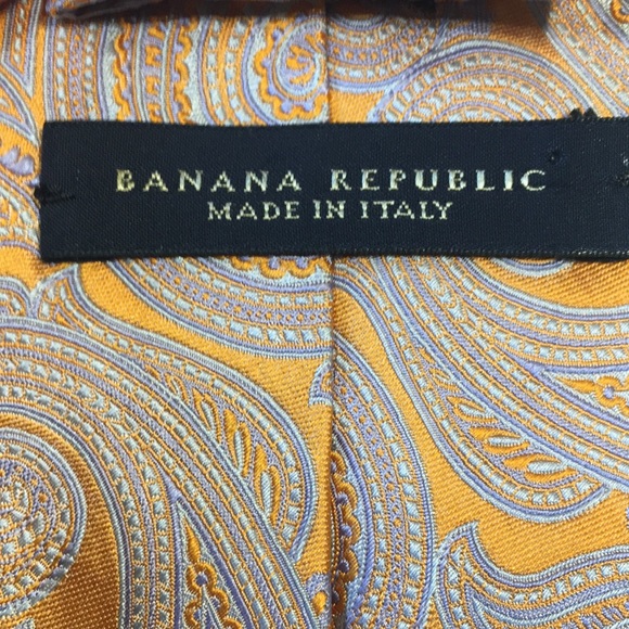 Banana Republic- Orange with light blue large paisley, Italian made silk tie. - Picture 6 of 10
